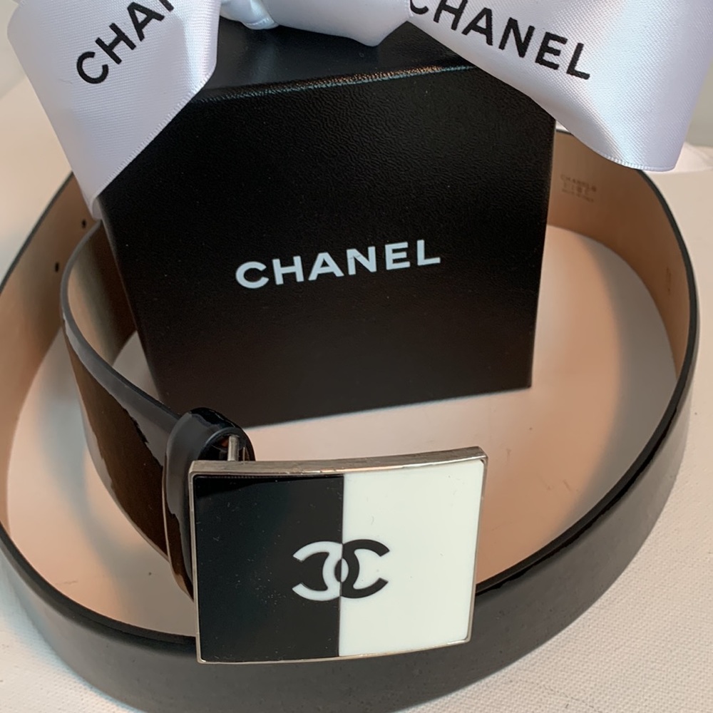 CHANEL Black White Statement Belt CC Logo Patent Leather Buckle Belt Silver HW